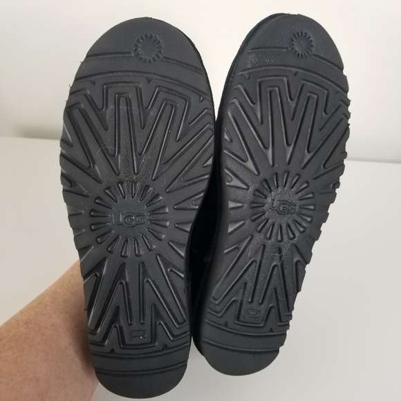 UGG Classic Unlined Mini Boot Black Size 6 - Picture 7 of 10